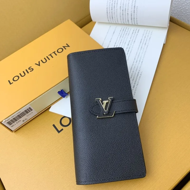 LV Wallets-635