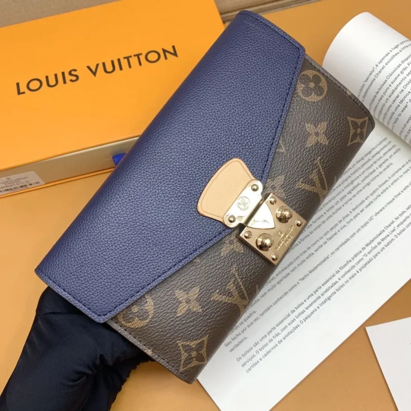 Alternative view of LV Wallets-640