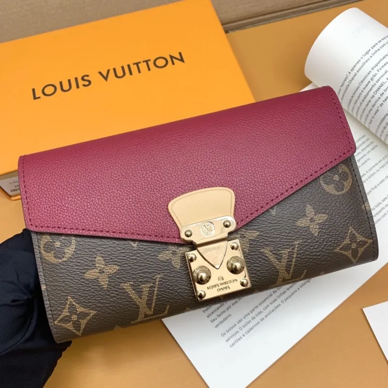 LV Wallets-645