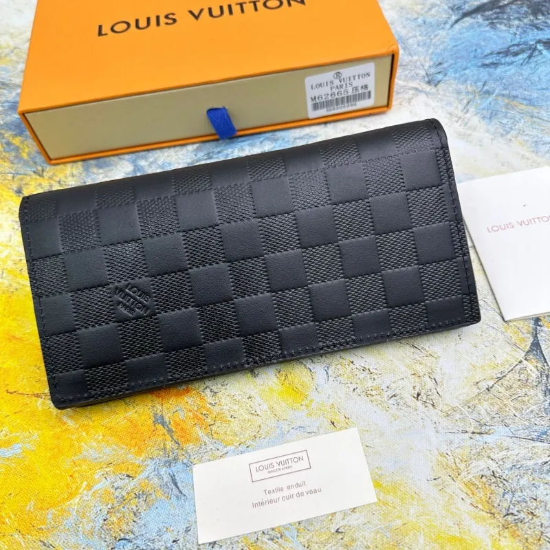 LV Wallets-651