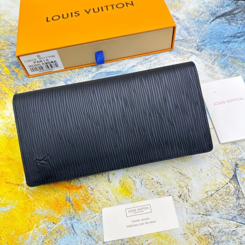 LV Wallets-652