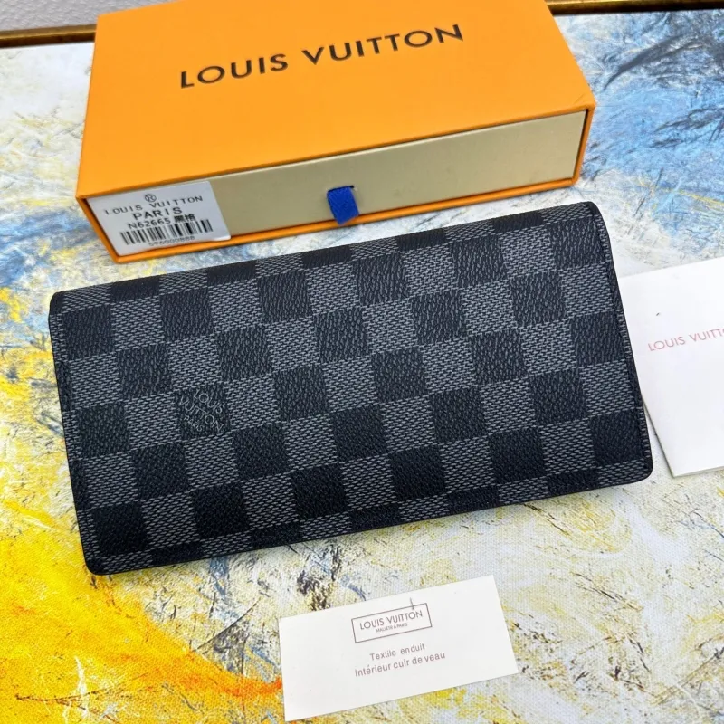 LV Wallets-654