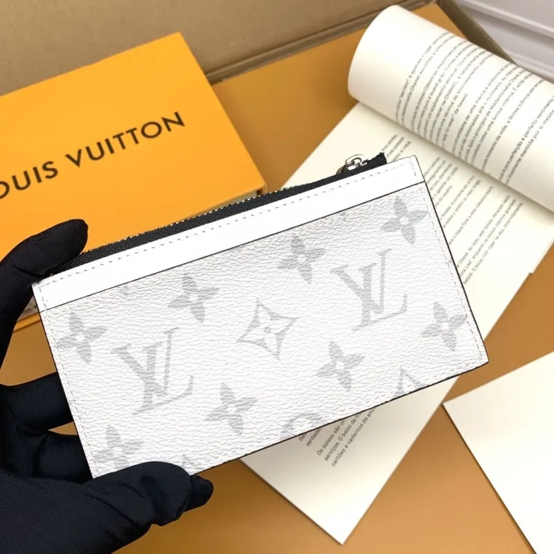 LV Wallets-658