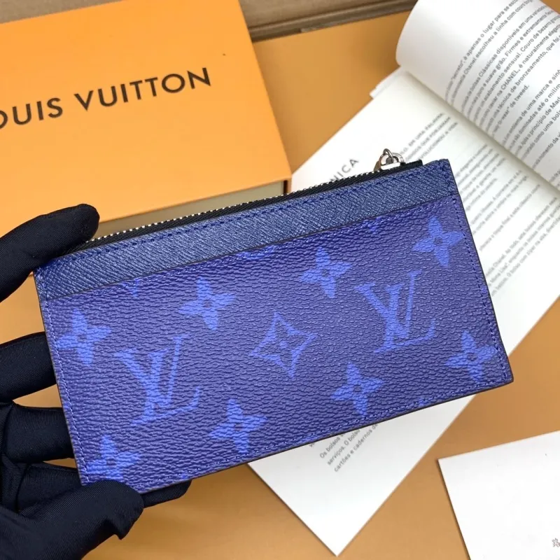 LV Wallets-659