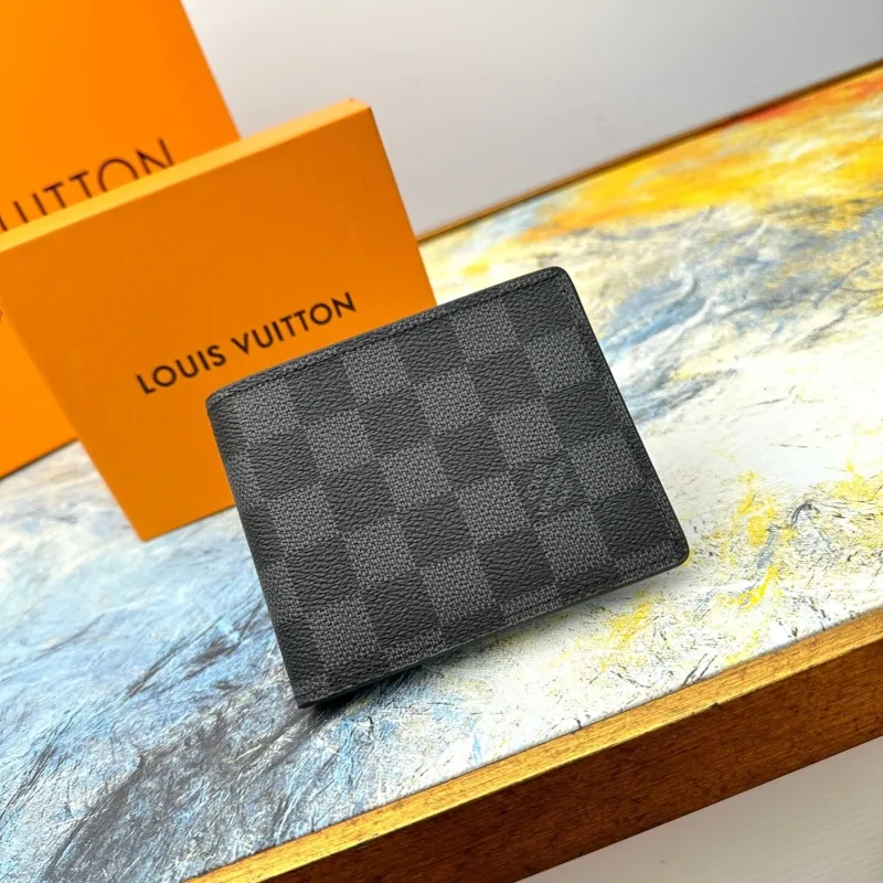 LV Wallets-662