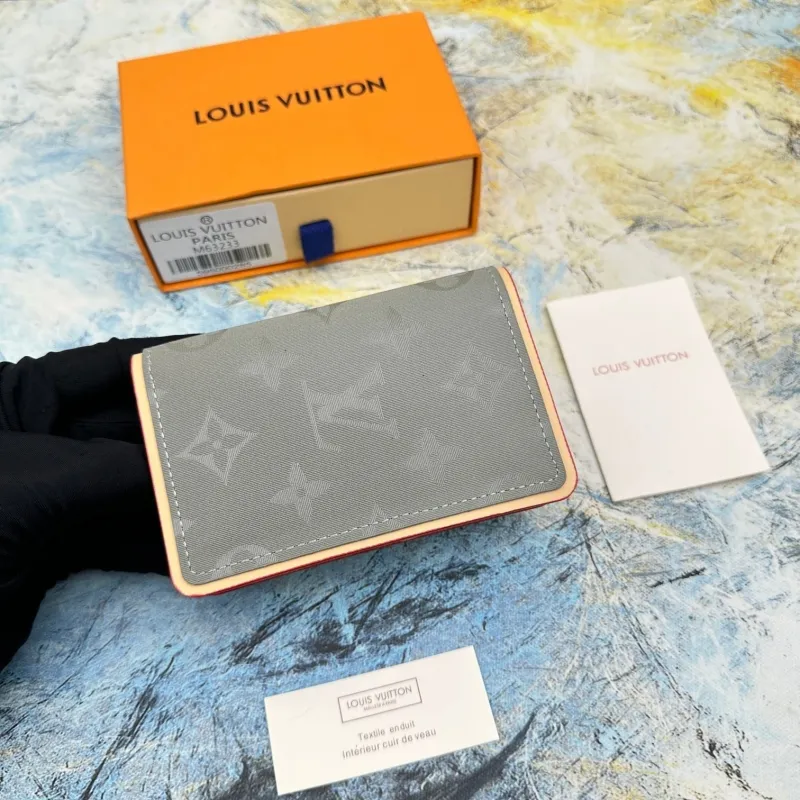 LV Wallets-672