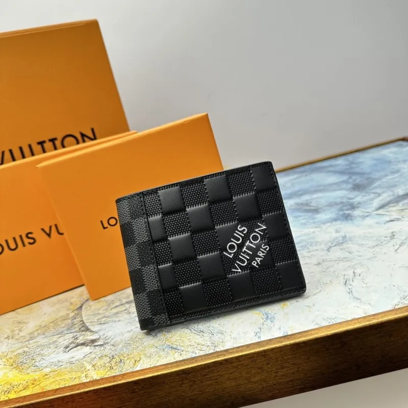 LV Wallets-677