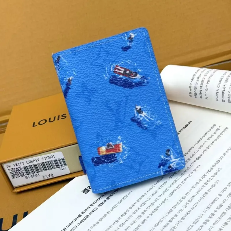 LV Wallets-689