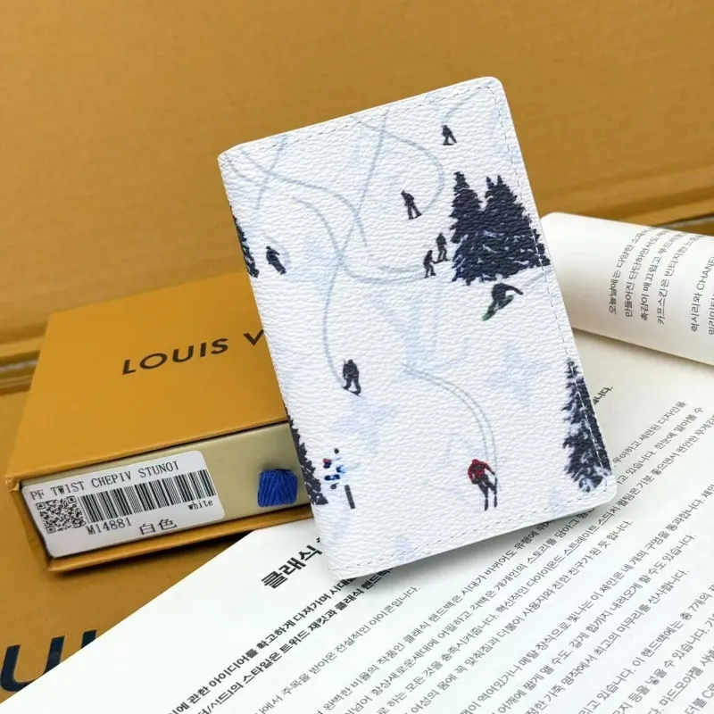 LV Wallets-690
