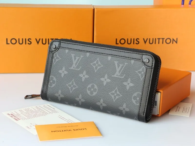 LV Wallets-709