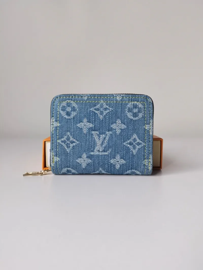 LV Wallets-715