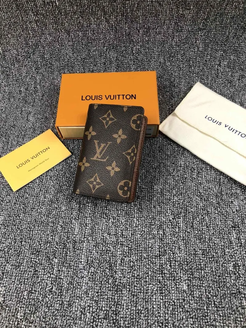 LV Wallets-724