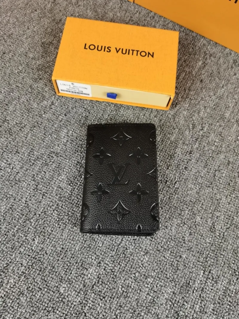 Alternative view of LV Wallets-728