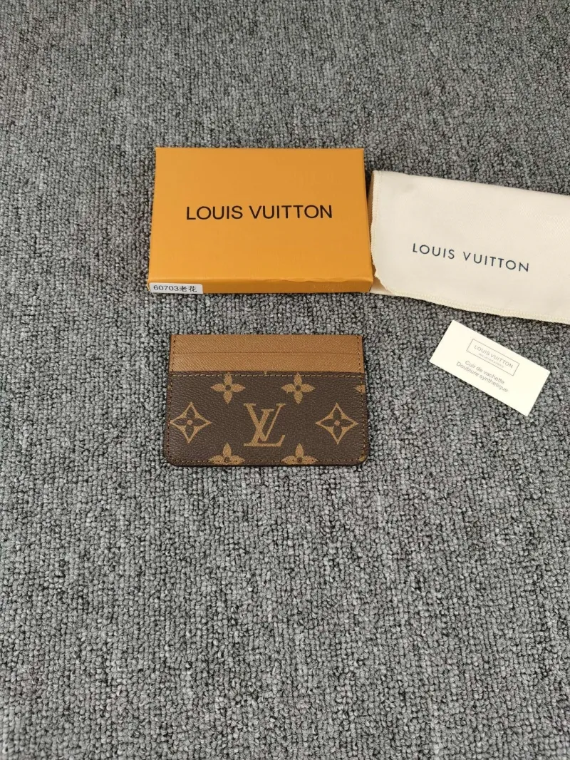 LV Wallets-735