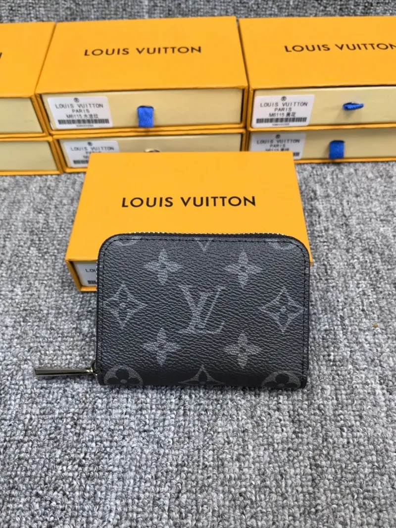 LV Wallets-745