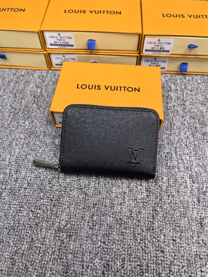 LV Wallets-746