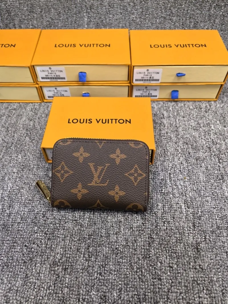 LV Wallets-748