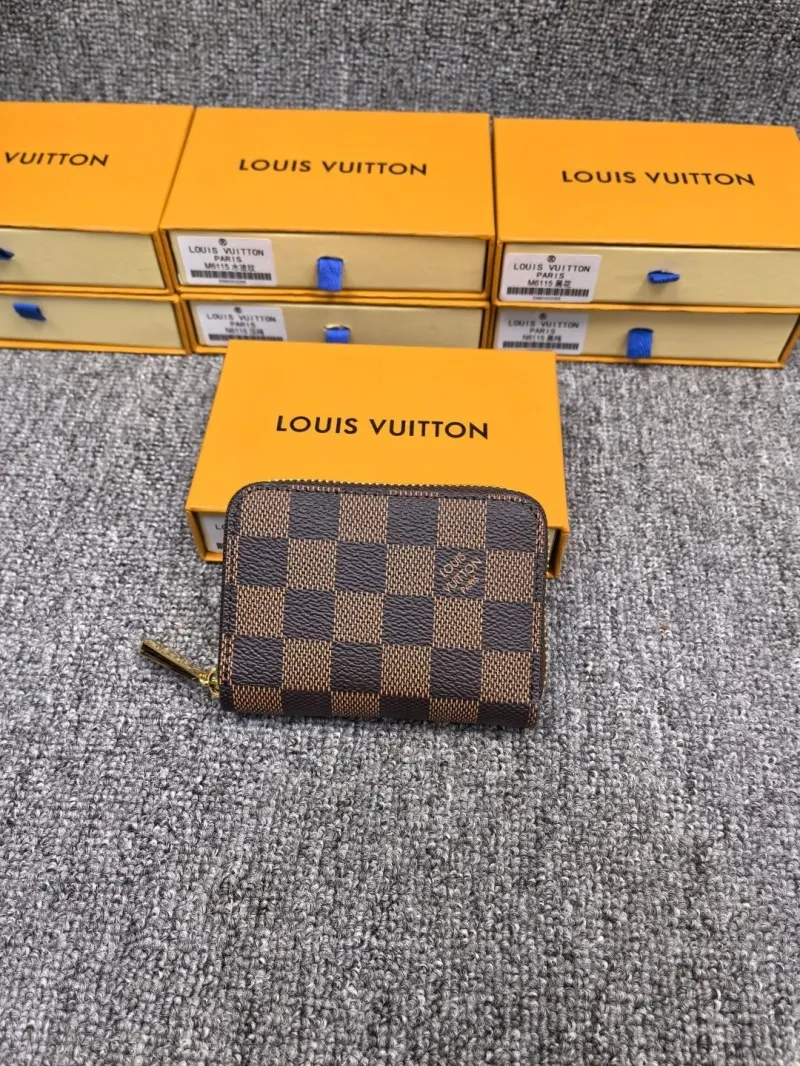 LV Wallets-749