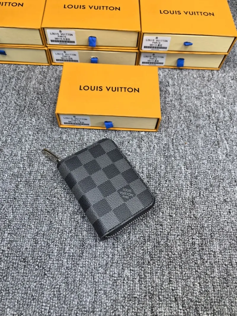 Alternative view of LV Wallets-750
