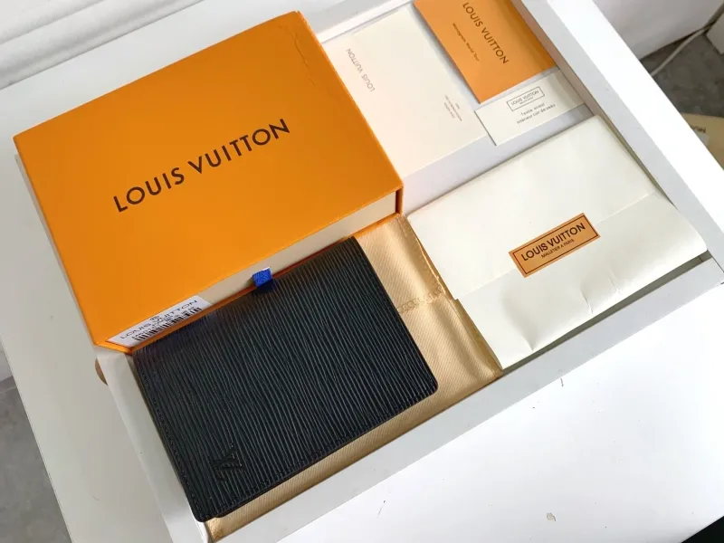 LV Wallets-751
