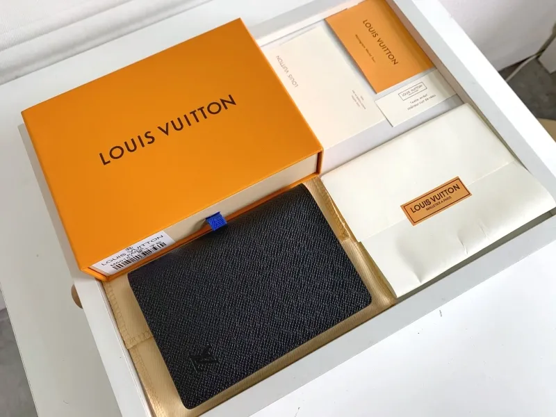 LV Wallets-752