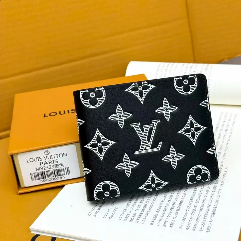 LV Wallets-780