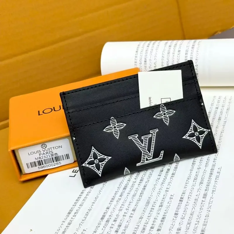 LV Wallets-783