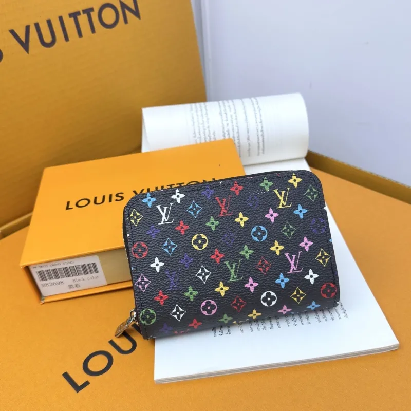 LV Wallets-790