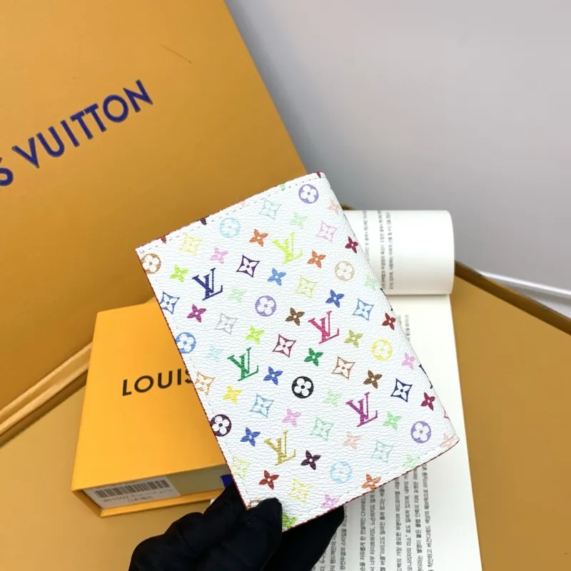 LV Wallets-796 - Image 5