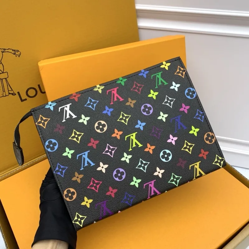 Alternative view of LV Wallets-799