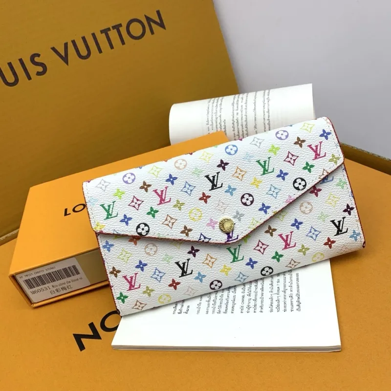 LV Wallets-800