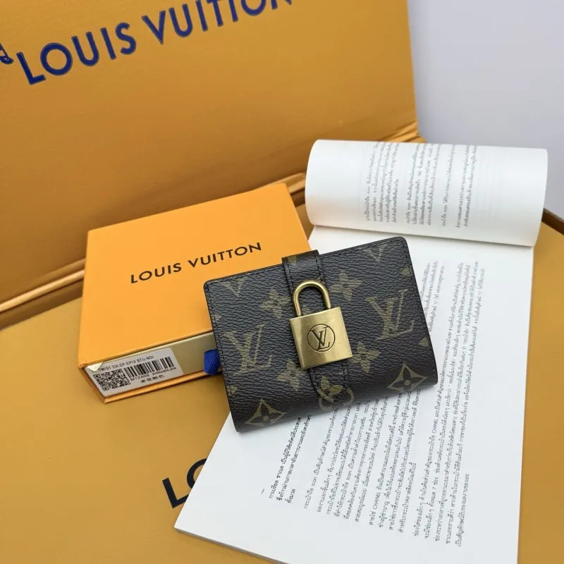 LV Wallets-809