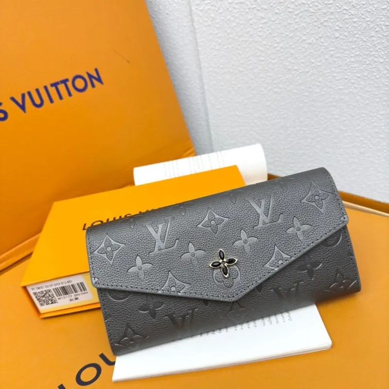 LV Wallets-840