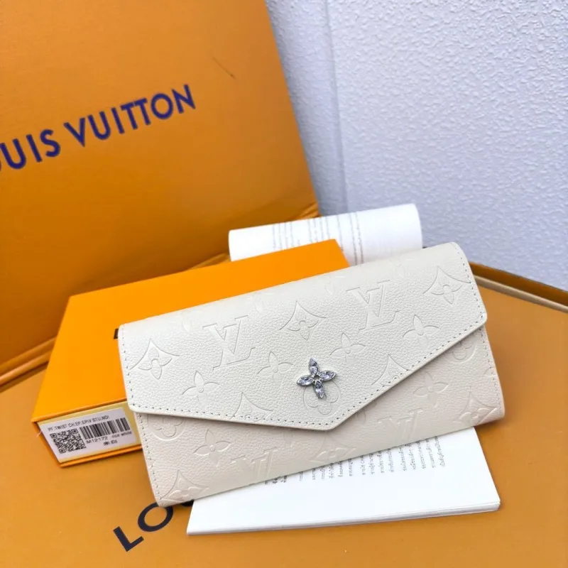 LV Wallets-841