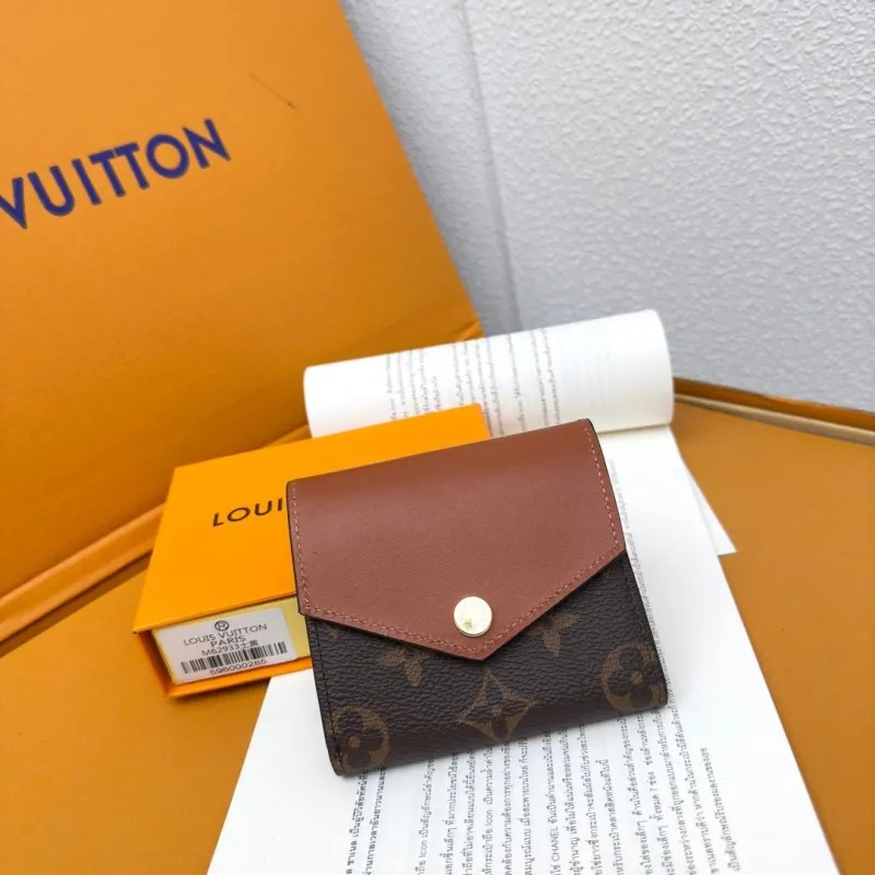 LV Wallets-846