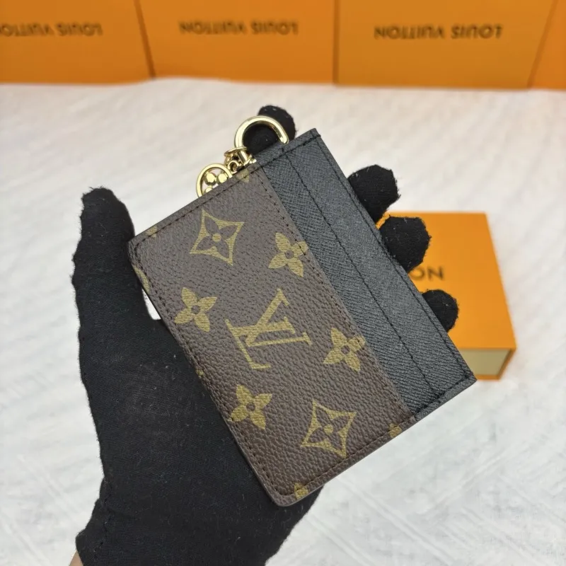 LV Wallets-866