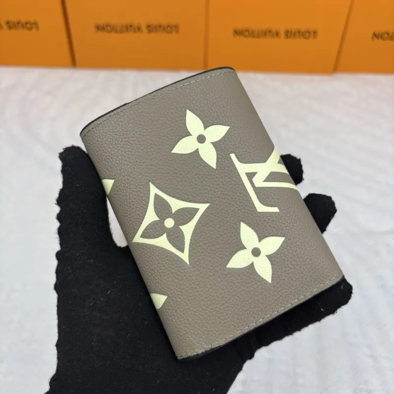 LV Wallets-872 - Image 5