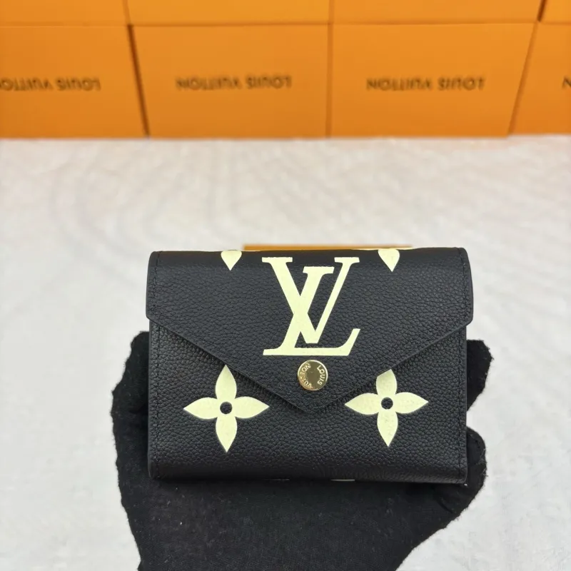 LV Wallets-873