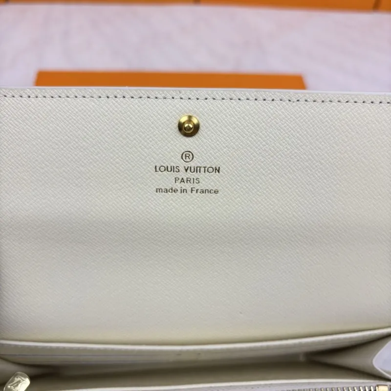 LV Wallets-878 - Image 6