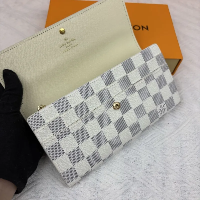 LV Wallets-878 - Image 7