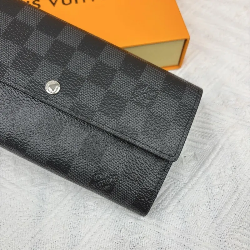 LV Wallets-879 - Image 4