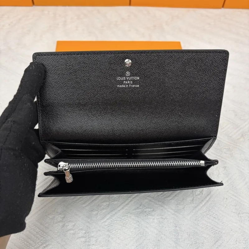 LV Wallets-879 - Image 5