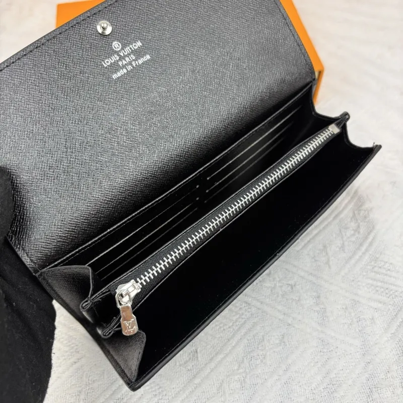 LV Wallets-879 - Image 9