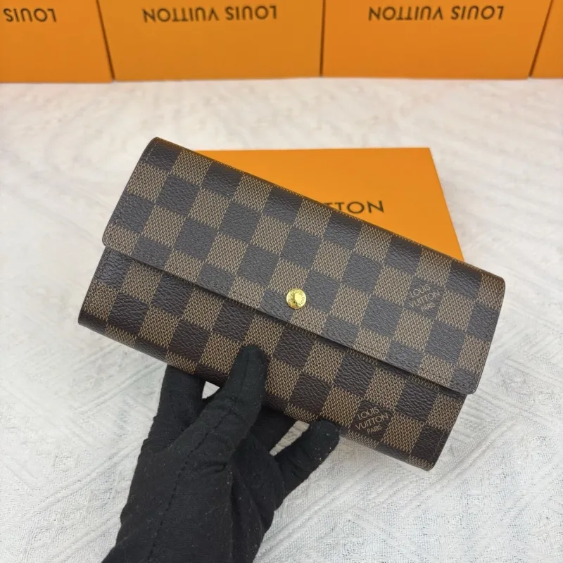 LV Wallets-880