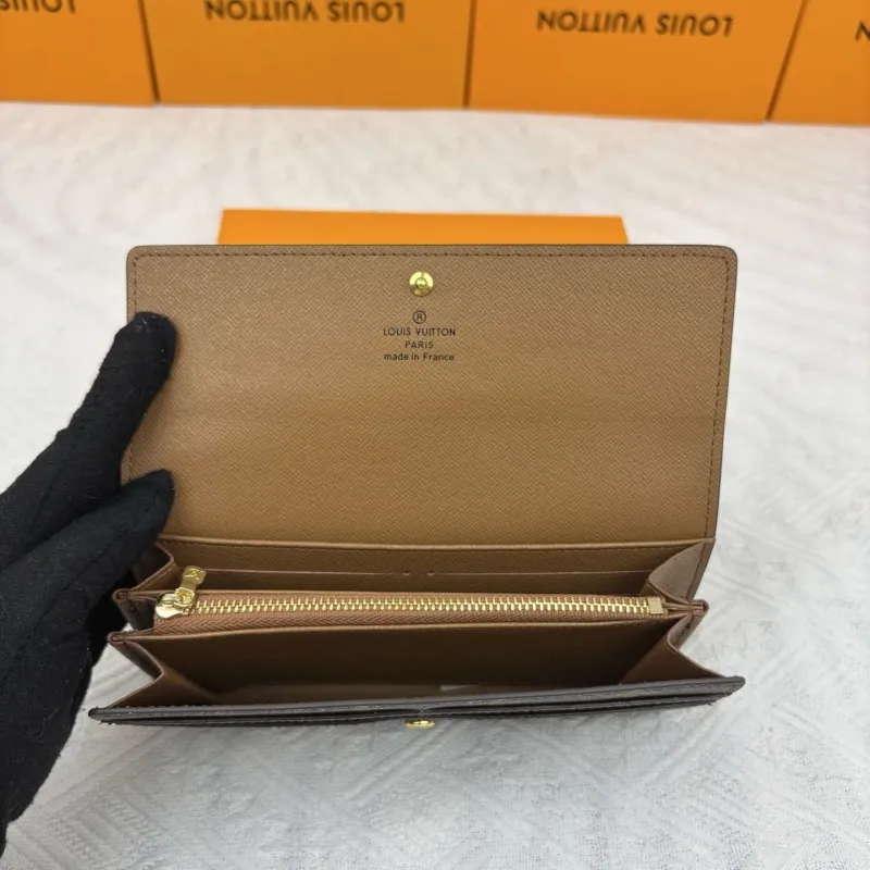 LV Wallets-881 - Image 5