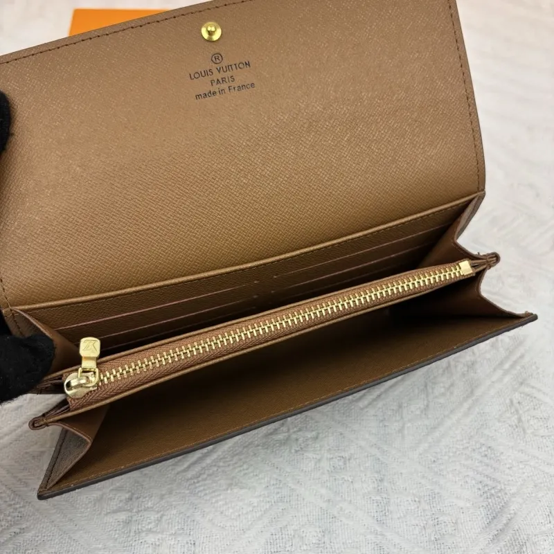 LV Wallets-881 - Image 8