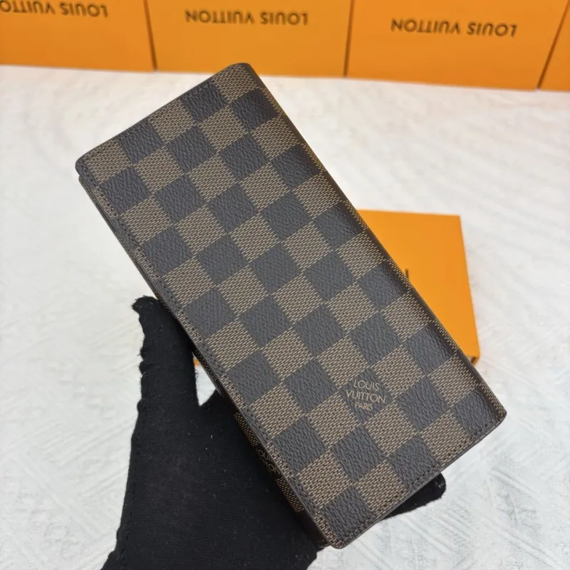 LV Wallets-884 - Image 4