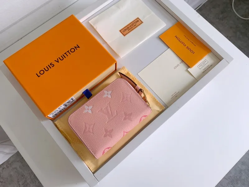 LV Wallets-888