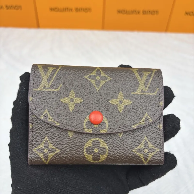 LV Wallets-899