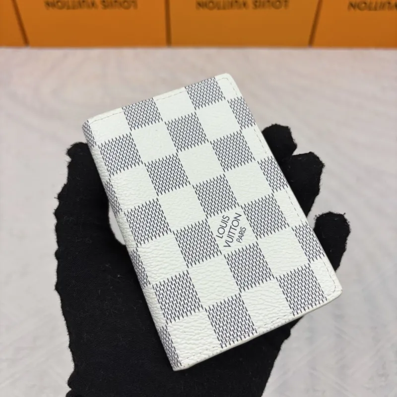 LV Wallets-905 - Image 3